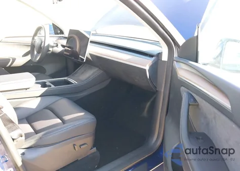 2024 Tesla Model Y Long Range Dual Motor All-Wheel Drive из США, поврежденный, VIN 7SAYGAEE8RF009832